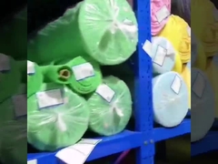 अलग-अलग रंग के कपड़े का वीडियो