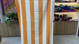 पट्टी वाला समुद्र तट तौलिया